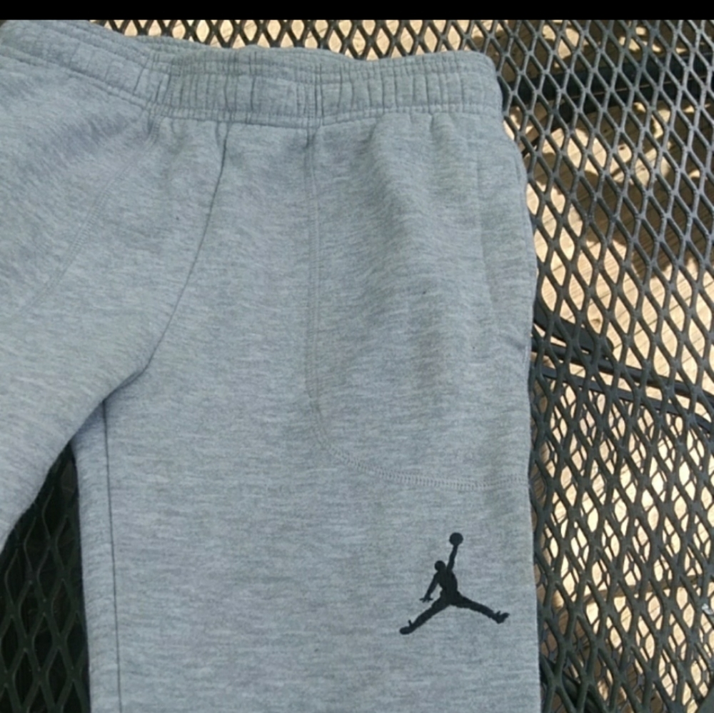 Boys Jordan joggers